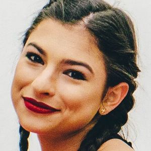 Meet your Posher, Olivia